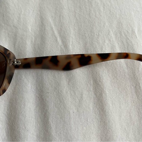 NOT FOR SALE - Picture 2 of 6